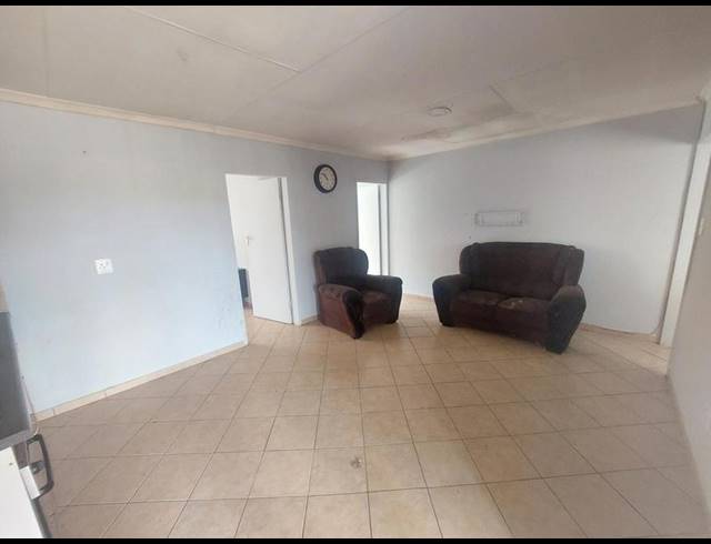 2 BEDROOM APARTMENT FOR SALE IN OLIEVENHOUTBOSCH